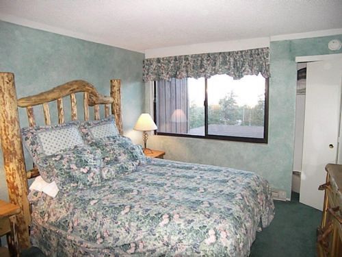 Mammoth And Racquet By Grand Mammoth 3*