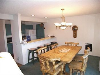 Mammoth And Racquet By Grand Mammoth Resort 3*